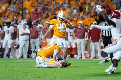 – It's a whole new ball <b>game</b> in Tuscaloosa! Jase McClellan gets the <b>score</b>, and <b>Alabama</b> is ahead for the first. . Score for the alabama tennessee game